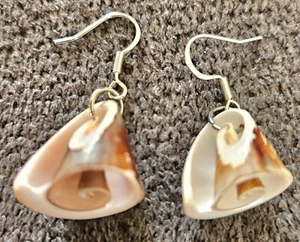 NATURAL SEA SHELL EARRINGS HANDMADE EVERY SHELL IS UNIQUE & 1 OF A KIND SILV PLT - Picture 1 of 7
