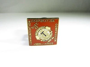 Tie Tack mit Toastermasters International 1988-1989 District 62 aus Michigan - Bild 1 von 5