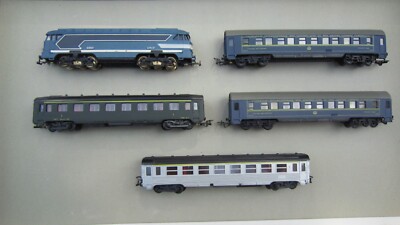 Train Électrique HO Loco 68000 + 4 Wagons Voyageurs + Transfo Troby - Occasion