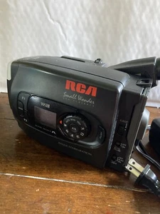 RCA 24X Zoom Plus Camcorder mit Handbuch & extra Akku & Ersatzgurt UNGETESTET! - Bild 1 von 8