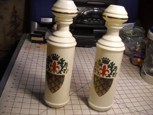 2 BOTELLAS DE LICOR FITZGERALD ANTIGUAS DE COLECCIÓN DISEÑO FLOR DE LIS - Imagen 1 de 7