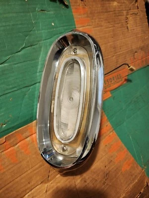 Nuevo de Lote Antiguo 1958 Pontiac 58 Bonneville Chieftain Catalina Cromo Luz de Reverso Puerta de Gas Foto 1 de 4