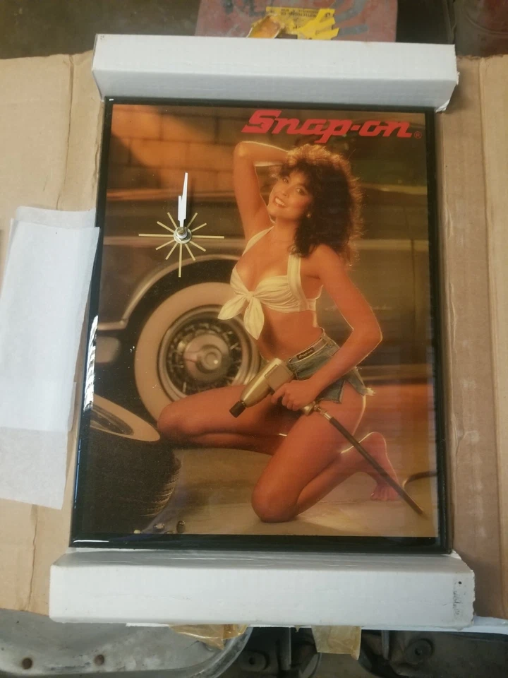 NOS Vintage Snap On Clock 80's 90's Pin Up Clock, Garage Clock Snap-On Tools NOS - Image 1 of 1