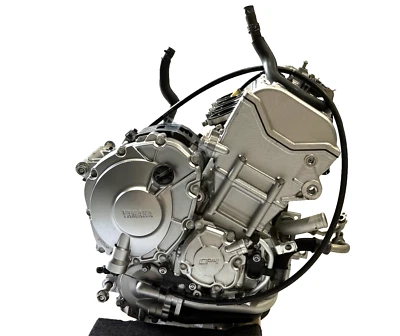 Yamaha R1 R1S R1M 2015-2019 OEM motor completo *dañado* ¡9600 millas! Foto 1 de 4