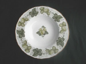 Royal Worcester  WORCESTER HOP. Soup  plate. Diameter 8  ins. 20.3  cms. - Picture 1 of 3