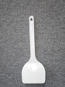 Rubbermaid 1972 breiter Spachtel Wender Flipper weiß Hartplastik mit Leinen - Bild 1 von 6