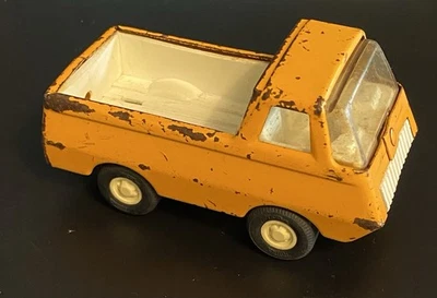 Tonka Ford Econoline picape van aço prensado amarelo 4,5" - Imagem 1 de 4