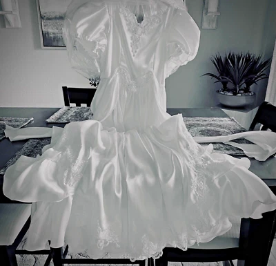 Girls White Formal Dress Size 6-8 Vail,  Puff Sleeves Ruffles, Beaded Mixed Silk - Изображение 1 из 4