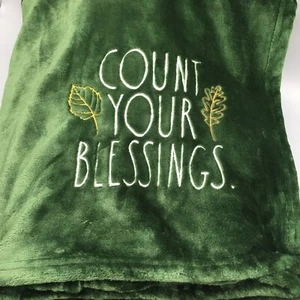 Rae Dunn COUNT YOUR BLESSINGS Micro Fleece Throw Blanket Green Fall Leaves Decor - Picture 1 of 5