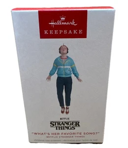 Hallmark Keepsake 2025 Stranger Things "Qual è la sua canzone preferita?" Ornamento nuovo - Foto 1 di 2
