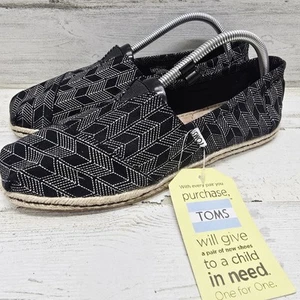 Toms Slip On Canvas Shoes Womens Size 10 Black Tan Arrow Print Classic - Picture 1 of 7
