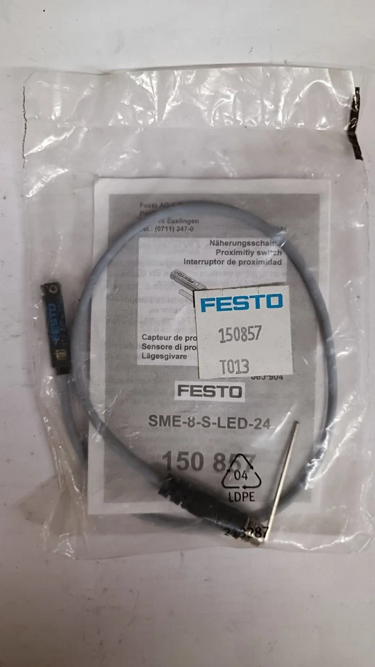New Festo SME-8-S-LED-24 Proximity Switch Sensor 150857 - Image 1 of 1