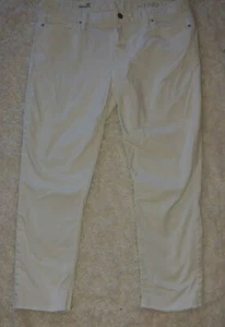 Gap Jeans Always Skinny White Fringe Capris 33r Distressed Fringe Cuff 38X27  - Picture 1 of 4