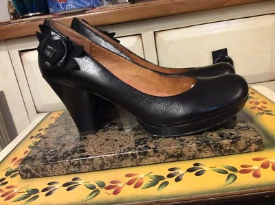 Naya Women's Platform Pumps US10M Sakula Black Leather Flower Covered Heels ,euc - Image 1 of 4