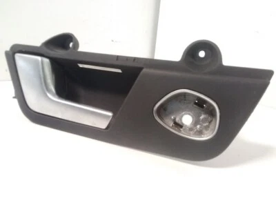 8E0839019 Tirador puerta interior trasero lh 815986 para AUDI A4 AVANT (8E) 1.9 TDI 2004 Foto 1 de 4