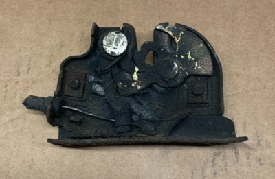 1988-1999 Used Exterior Chevy GMC Silverado Suburban Truck C/K 1500 Hood Latch - Изображение 1 из 4