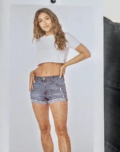 Pantaloncini denim nuovi con etichette Celebrity rosa vita media The Honey nero lavaggio polsini taglia 7/28 - Foto 1 di 12