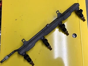 Riel de combustible e inyectores de fábrica Acura TSX Honda K24A2 FABRICANTE DE EQUIPOS ORIGINALES 2004 - 2008 - Imagen 1 de 12