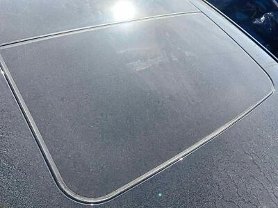 Cadillac XTS Platinum Front Roof Glass Only 2013 2014 2015 2016 2017 2018 2019 Foto 1 de 3
