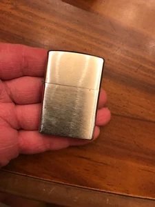 ZIPPO CLASSIC  BRUSHED CHROME LIGHTER - Picture 1 of 4