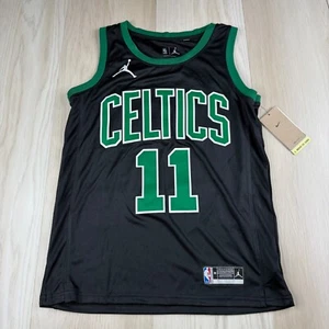 NWT Nike Air Jordan Boys Black Kyrie Irving Boston Celtics Swingman Jersey Sz M - Picture 1 of 10