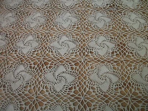 Vintage gehäkelte Tischdecke 52" x 80" Beige TC99  - Bild 1 von 8