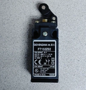 GIOVENZANA FT132Z02 LIMIT SWITCH ROLLER PLUNGER NEW!! QUANTITY!! WOW!! - Picture 1 of 2
