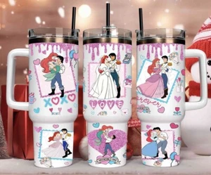 Handgefertigter 40 Unzen Edelstahl Becher - Valentin ~ Disney ~ Ariel ~ Romantik ~ Geschenk - Bild 1 von 1