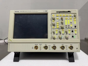Tektronix TDS5104 1GHz, 5GS/s, 4-Ch Digital Phosphor Oscilloscope w/opt 2M, 2A - Picture 1 of 8
