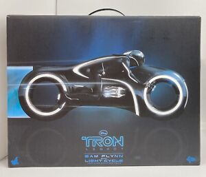 Hot Toys Tron Legacy Sam Flynn with Light Cycle 1/6 Action Figure MMS142