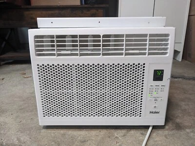Aire acondicionado montaje ventana blanco Haier QHEE06ACQ3 6000 BTU 115V  Foto 1 de 4