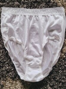Vintage Fruit of the Loom 100% Nylon Panties Sizes 6-10 Wide Lace