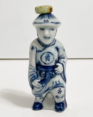 Vintage Chinese Blue & White Ching Dynasty Soldier Snuff Bottle - Image 1 of 4