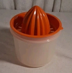 Tapa exprimidora Tupperware vintage 409-11 y contenedor 1493-12 - Imagen 1 de 9