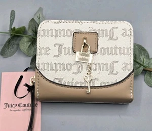 Juicy Couture DAMEN GELDBÖRSE UMLAUFENDER REISSVERSCHLUSS GOLDENES VORHÄNGESCHLOSS BEIGE KARTENETUI NEU MIT ETIKETT - Bild 1 von 10