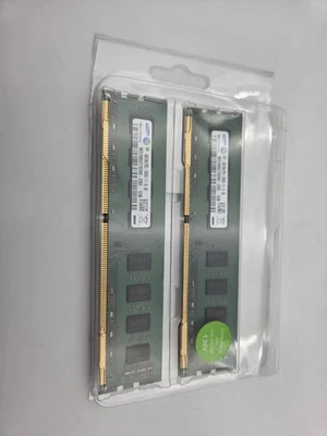 Samsung PC3-12800 4GB UDIMM 1600 PC3-12800 DDR3 SDRAM Memory (M378B5173DB0-CK0) - Image 1 of 2