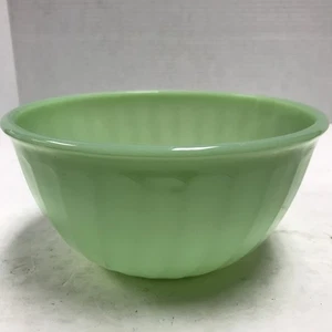 Vintage Fire King SHELL Jadeite Green Swirl 7" Oven Ware Mixing Bowl - Picture 1 of 3