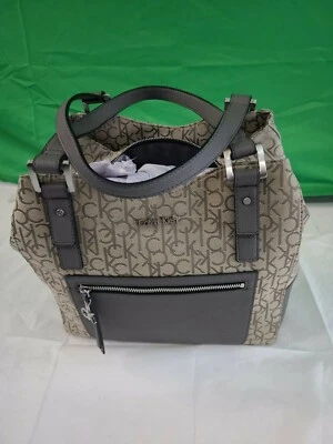 Bolso de Mano Hobo Calvin Klein 3620 CK Logo Jacquard Cremallera Central Gris/Gris Foto 1 de 4