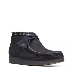 Botas Wallabee sintéticas de mezclilla azul Clarks Originals para hombre 26168811 - Imagen 1 de 7