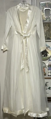 Vintage Penior Set Gossard Artemis Style 1165 Nylon USA Ivory S Long Robe/Gown - Image 1 of 4