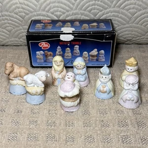Vintage Albert E. Price 1986 Krippe Keramik Fingerhut Set #8071 komplett 8 Teile - Bild 1 von 9
