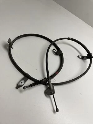 TOYOTA PRIUS 2010-2015 JUEGO DE CABLES DE FRENO DE ESTACIONAMIENTO TRASERO DERECHO OEM Foto 1 de 4