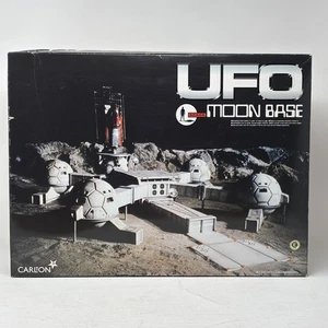 KIT modelo plástico AOSHIMA Mysterious Disk UFO SHADO BASE LUNAR SIN MONTAR - Imagen 1 de 1