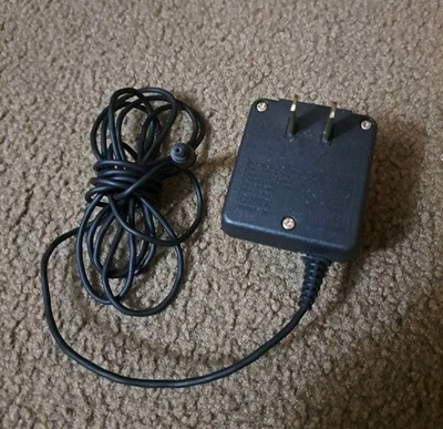 Cargador de viaje adaptador de corriente Nokia ACP-7U montado en la pared negro Foto 1 de 3