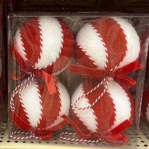 Juego grande de adornos de bola de menta a rayas rojas y blancas flocados de 4" - Imagen 1 de 1