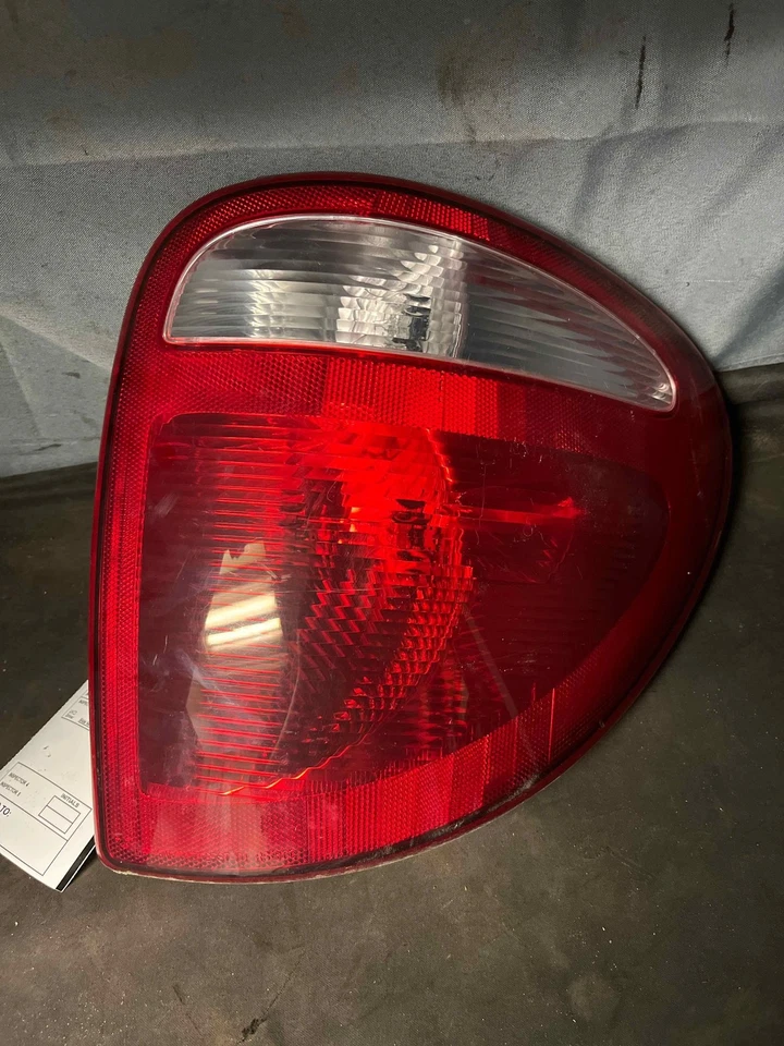 Fits 2004-2007 Dodge Caravan Right Taillight Assembly OEM:68241334AA Foto 1 de 4
