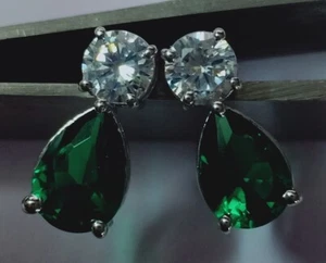 3.00CT Pear Cut Simulated Green Emerald Women's Stud Earrings 925Sterling Silver - Picture 1 of 8