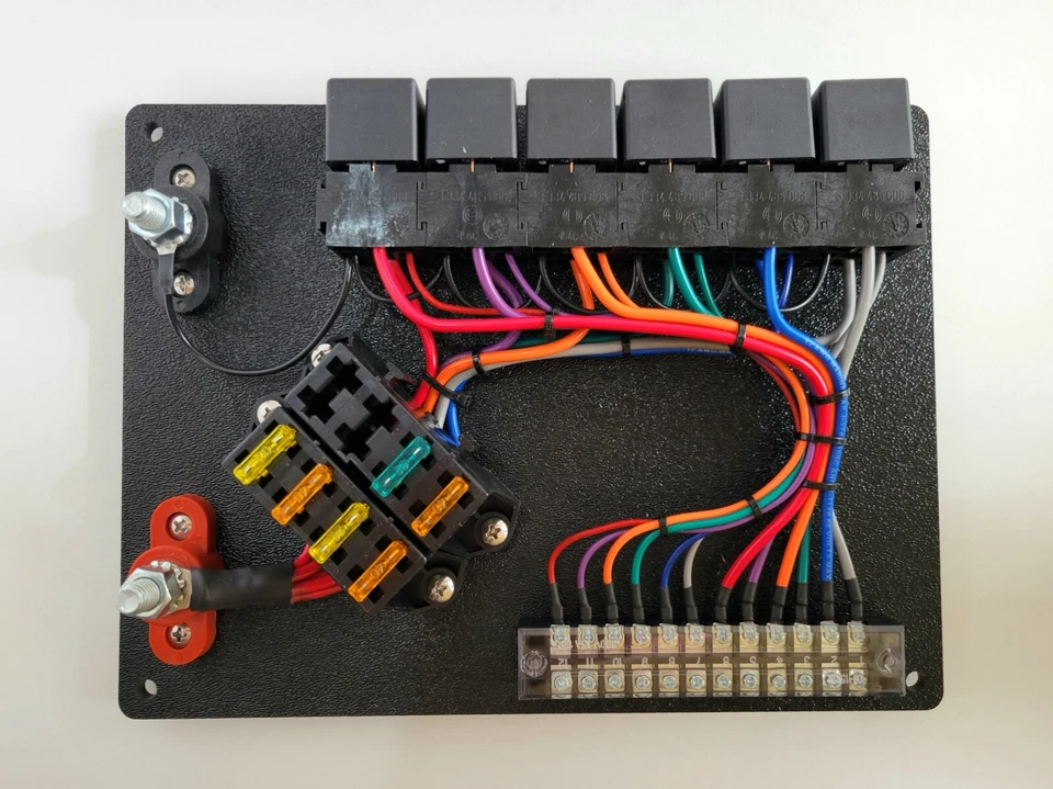 Placa de panel de fusibles/relé para auto de carreras 6 circuitos cableado codificado por colores hecho en EE. UU. Foto 1 de 4