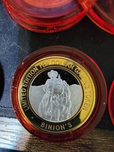 2008 BINIONS 10 $ RED Cap Silver Strike .999 Binion on Horse Only 500 Token - Bild 1 von 1
