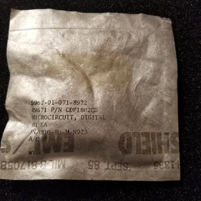 Military blister pack CDP1802CD Microprocessor CPU Ceramic COSMAC for collectors - Image 1 of 4